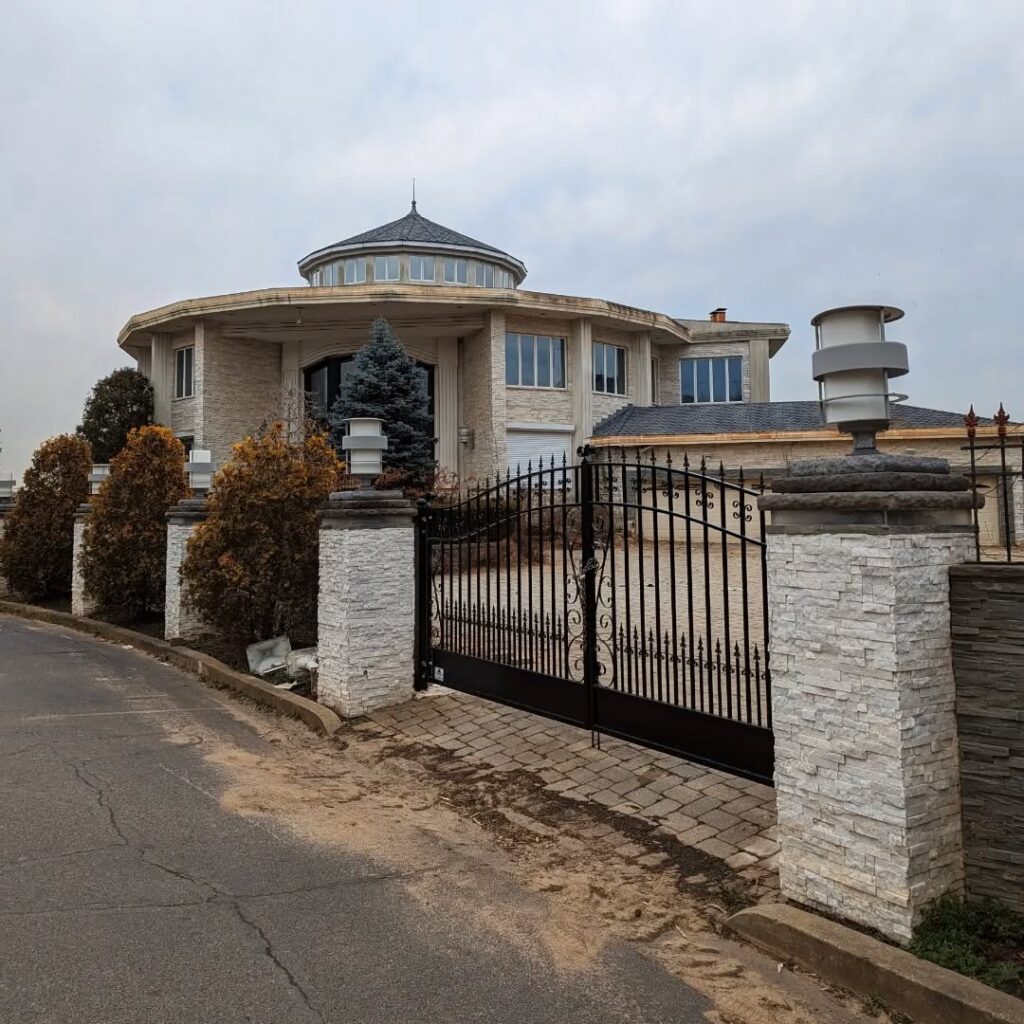 Egyptian Crime Family's ABANDONED MEGA MANSION