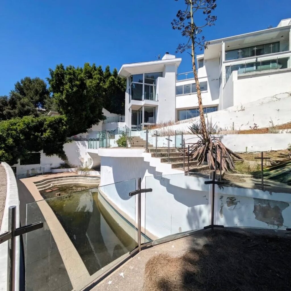 Mary J. Blige's ABANDONED Mega Mansion