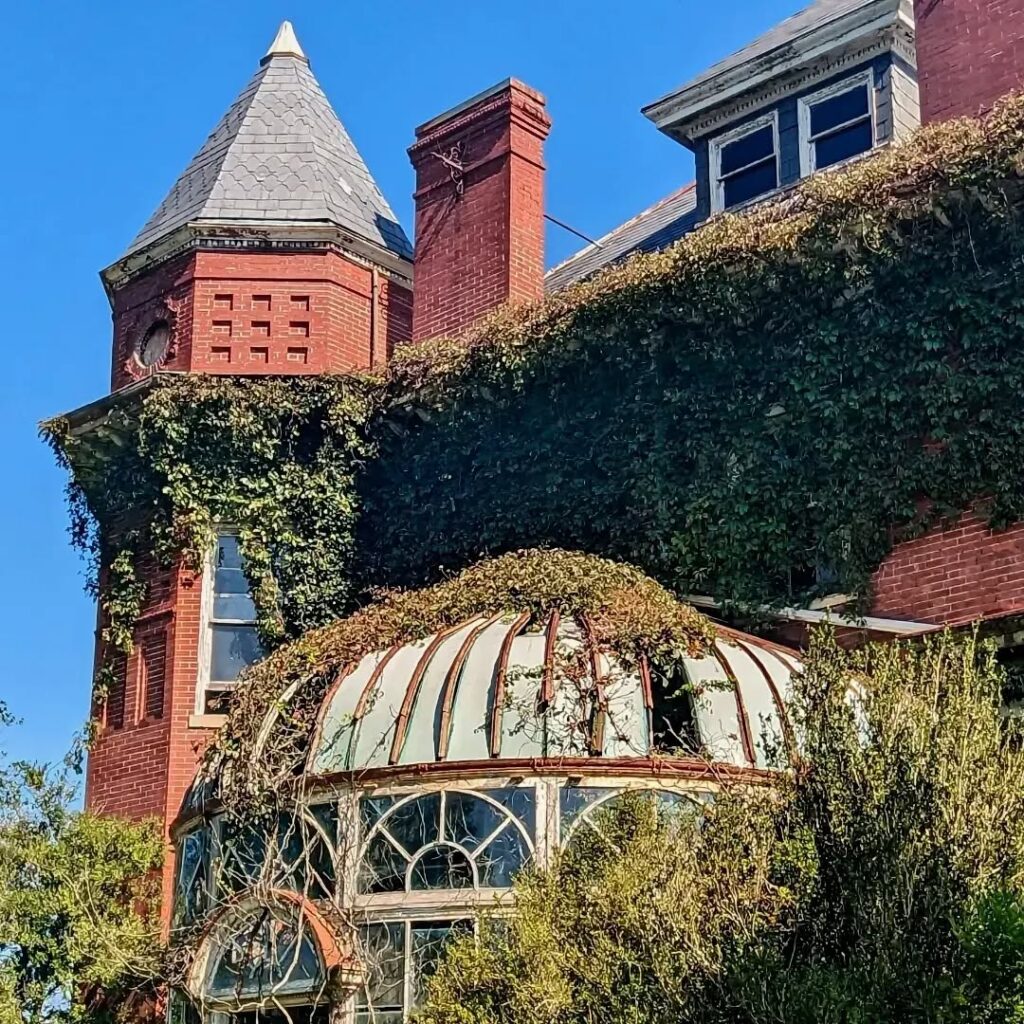 Historic ABANDONED Victorian Mansion