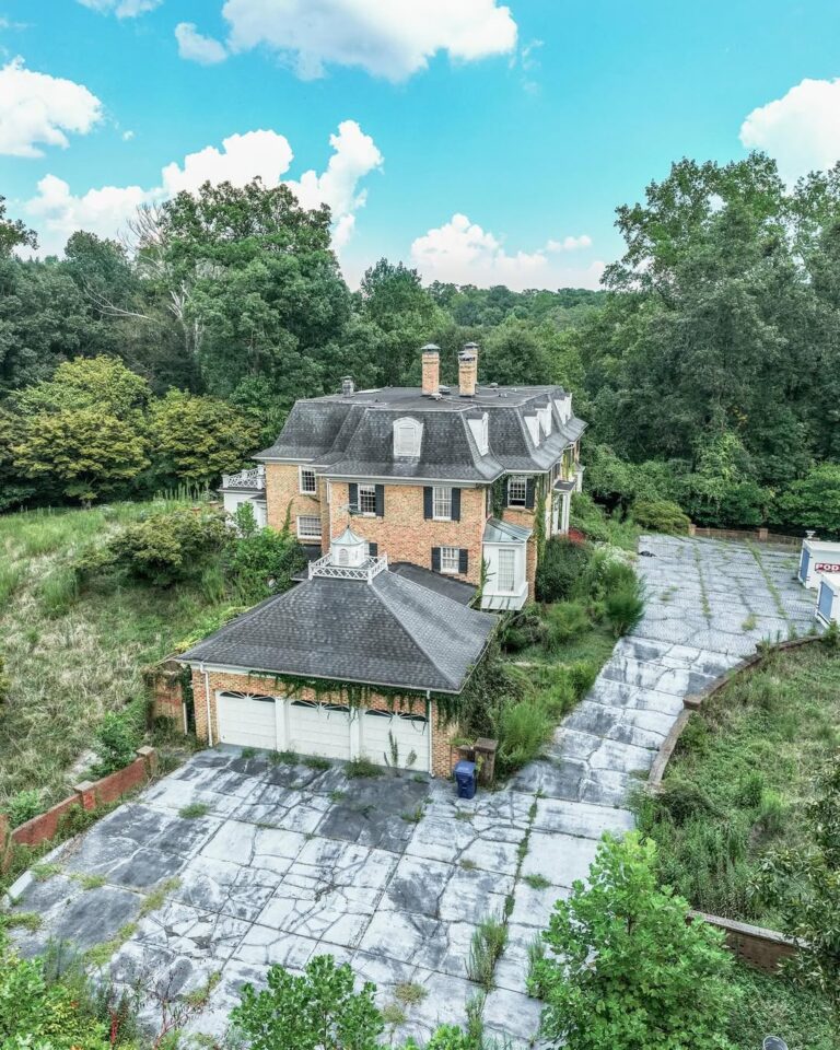 We Discovered a $6 Million Mega Mansion That Once Belonged to the CEO of Coca-Cola!