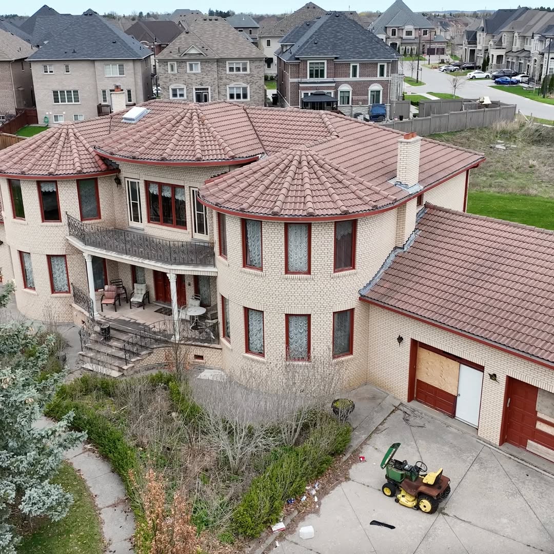 Abandoned Bellini Mansion