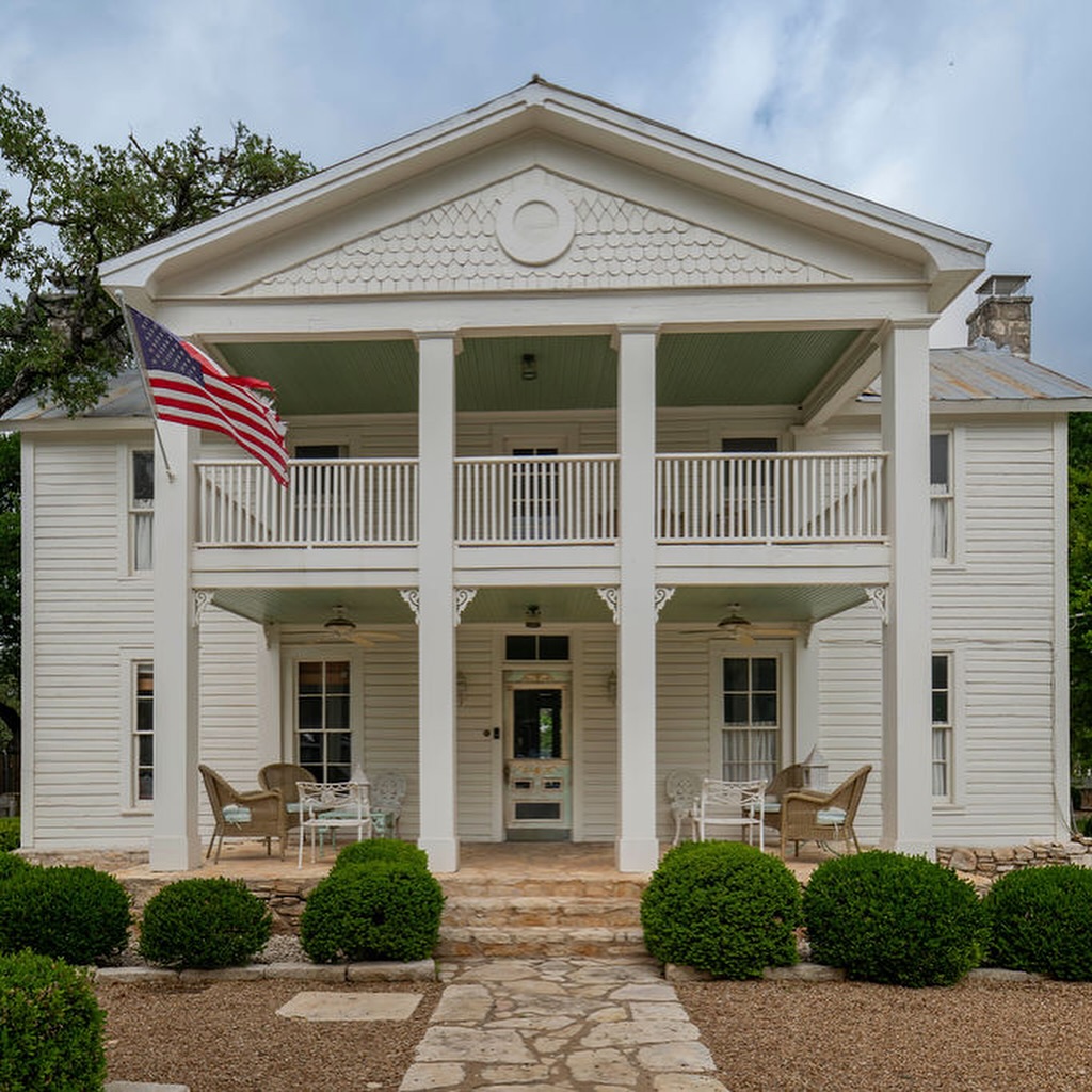 Discovering Your Dream Getaway: A Cute and Calm Home in Dripping Springs, Texas