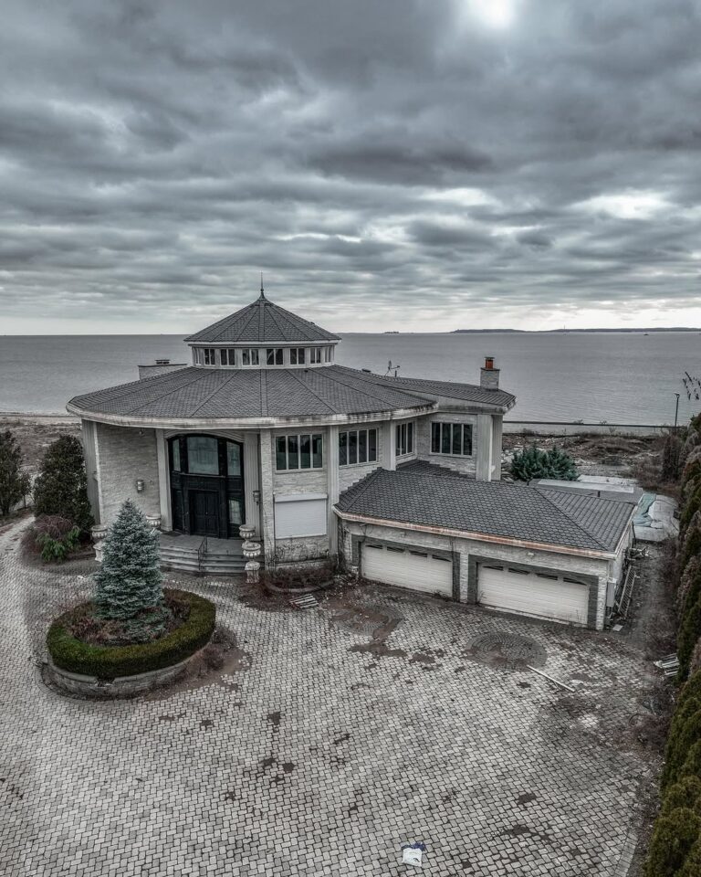 The Mystery of the $7,000,000 Abandoned Mansion