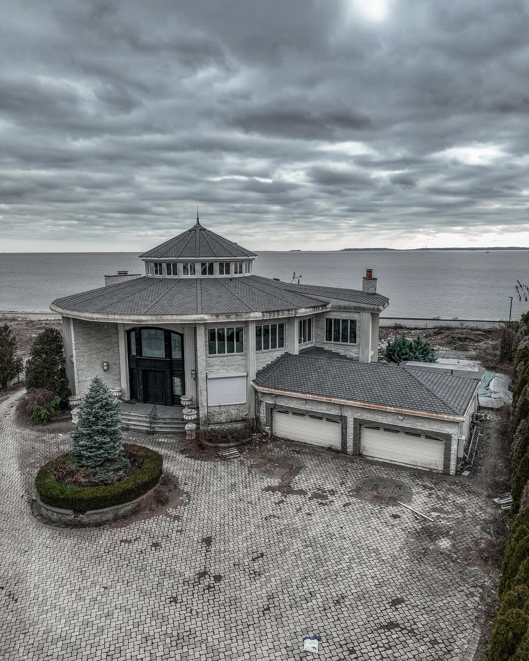 The Mystery of the $7,000,000 Abandoned Mansion