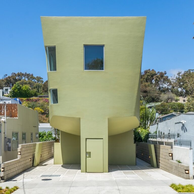 Santa Monica’s Shape-Shifting Architectural Marvel for Rent