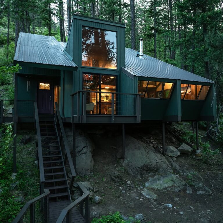 A 1972 Sandpoint, ID Home That’s a Total Vibe