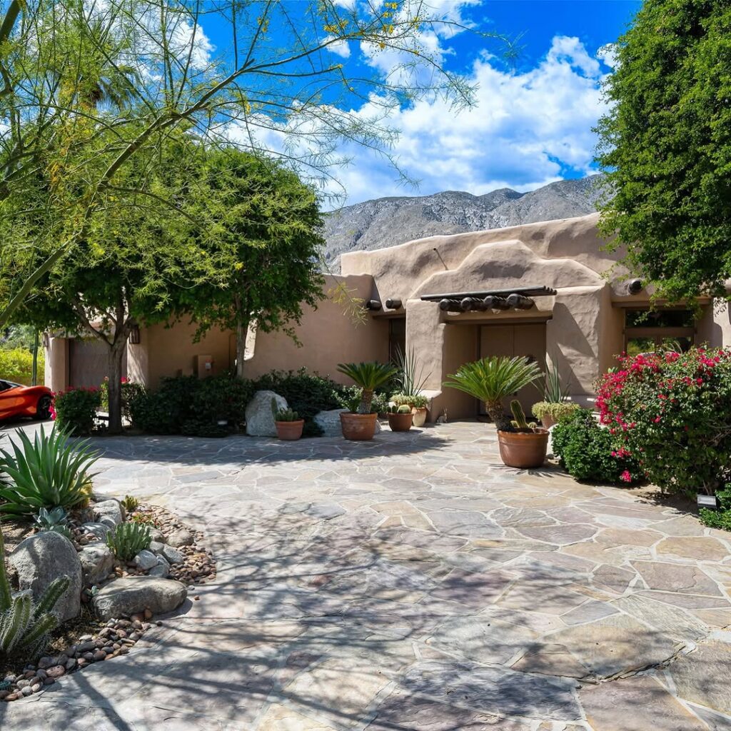 Palm Springs' Most Entertaining Estate